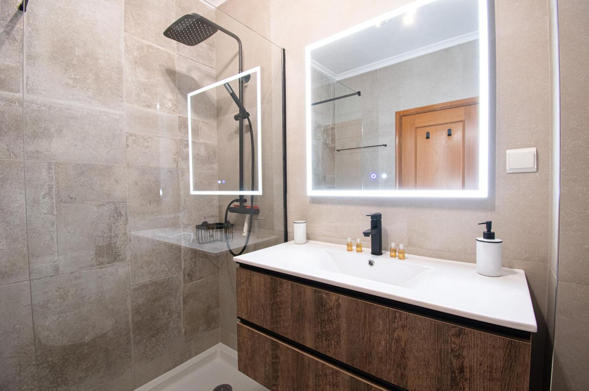 Crossing Keys, Two Bedrooms, Ferragudo