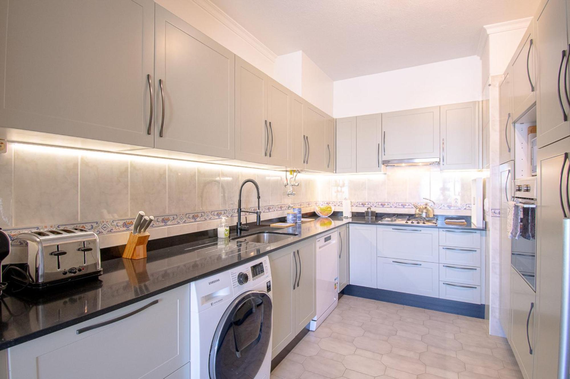 Crossing Keys, Two Bedrooms, Ferragudo Apartment