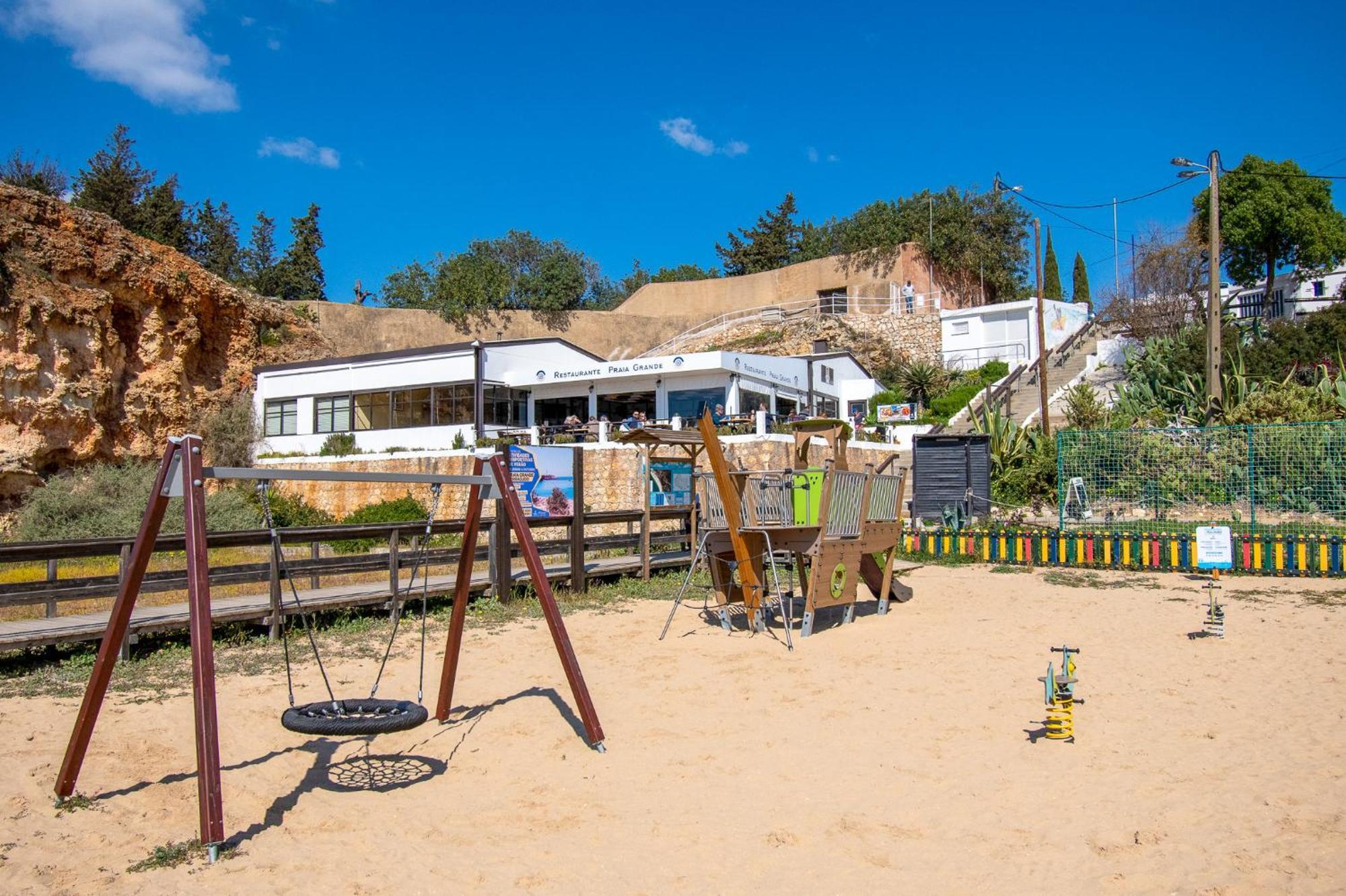 Crossing Keys, Two Bedrooms, Ferragudo