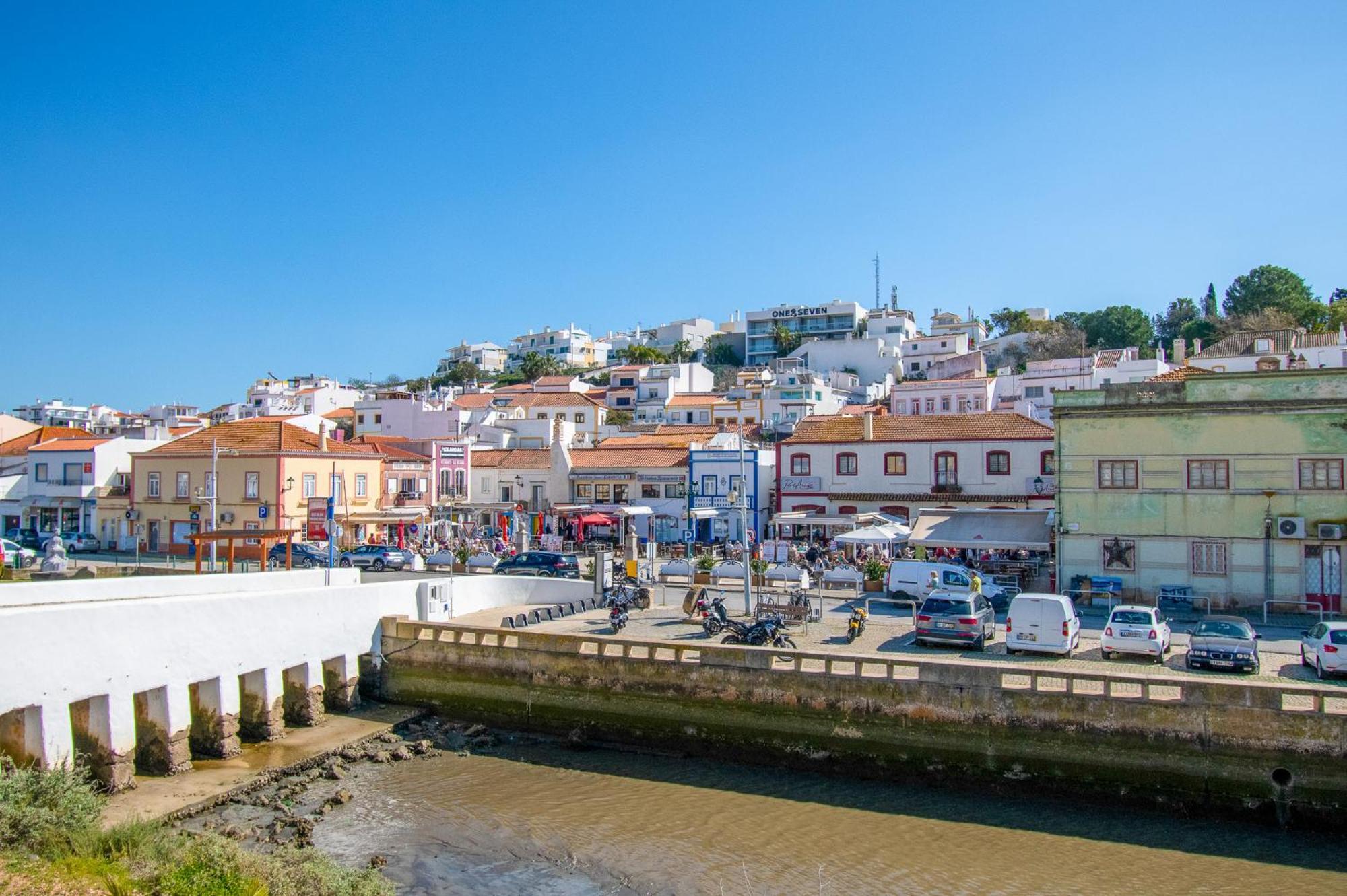 Crossing Keys, Two Bedrooms, Ferragudo