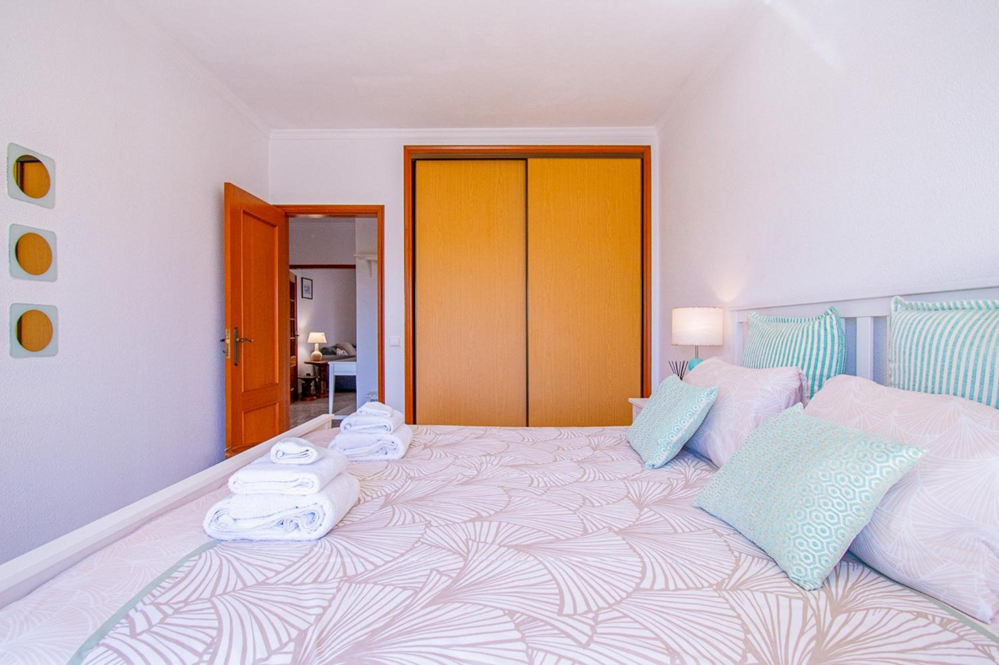 Apartment Crossing Keys, Two Bedrooms, Ferragudo *